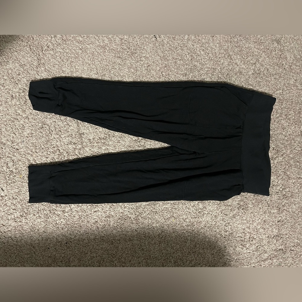 Nike Yoga fleece joggers. Size M, never worn!